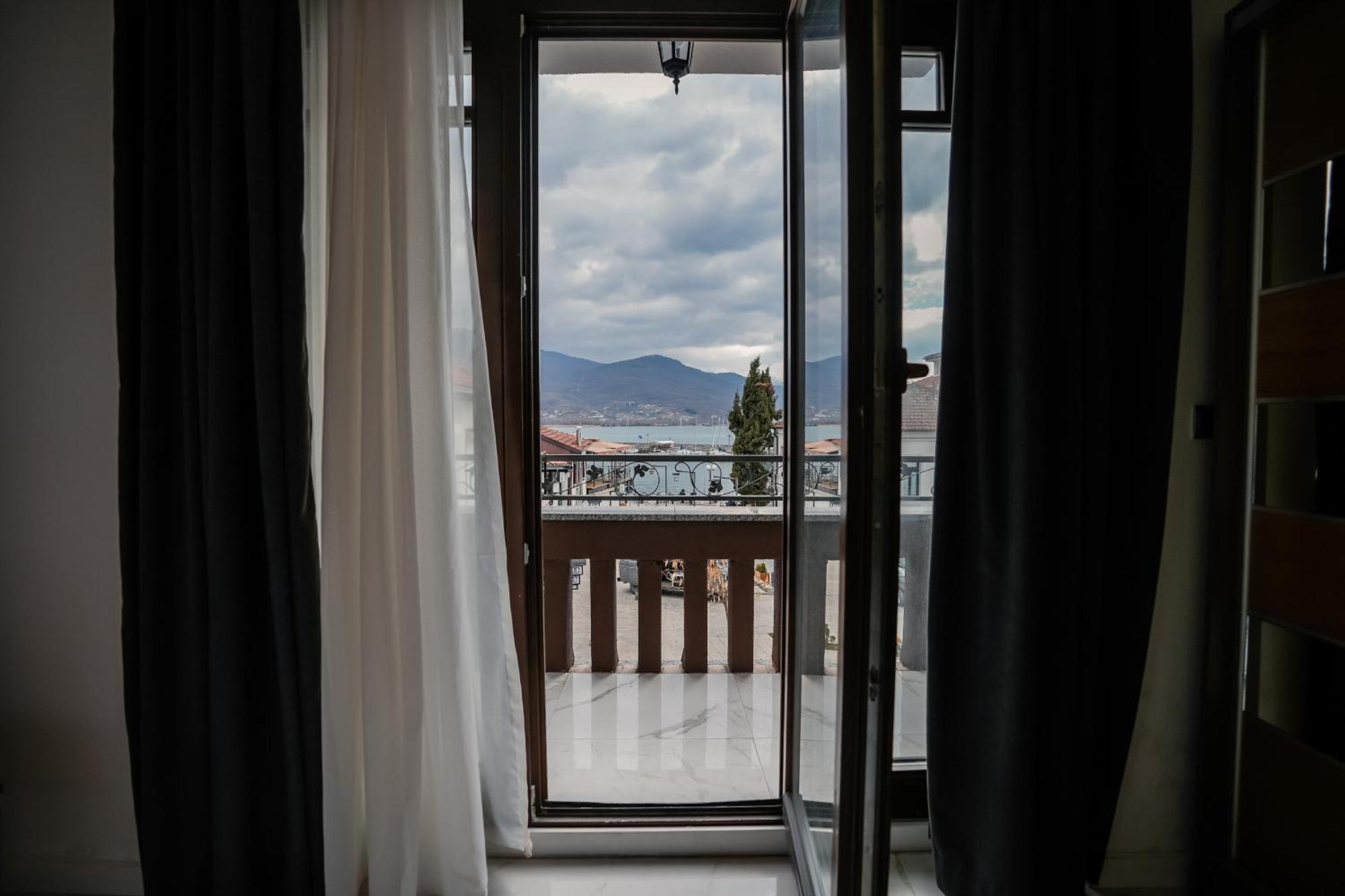 District&Delago Villa & Resturant Ohrid Exteriör bild