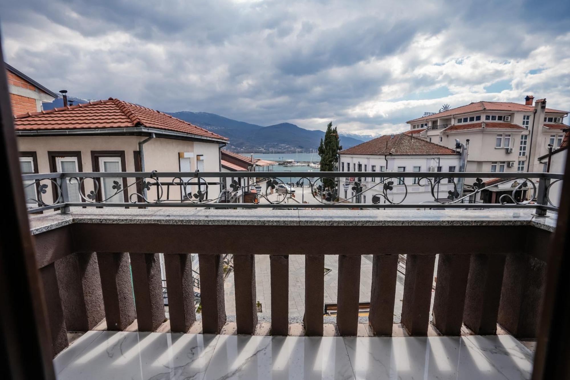 District&Delago Villa & Resturant Ohrid Exteriör bild